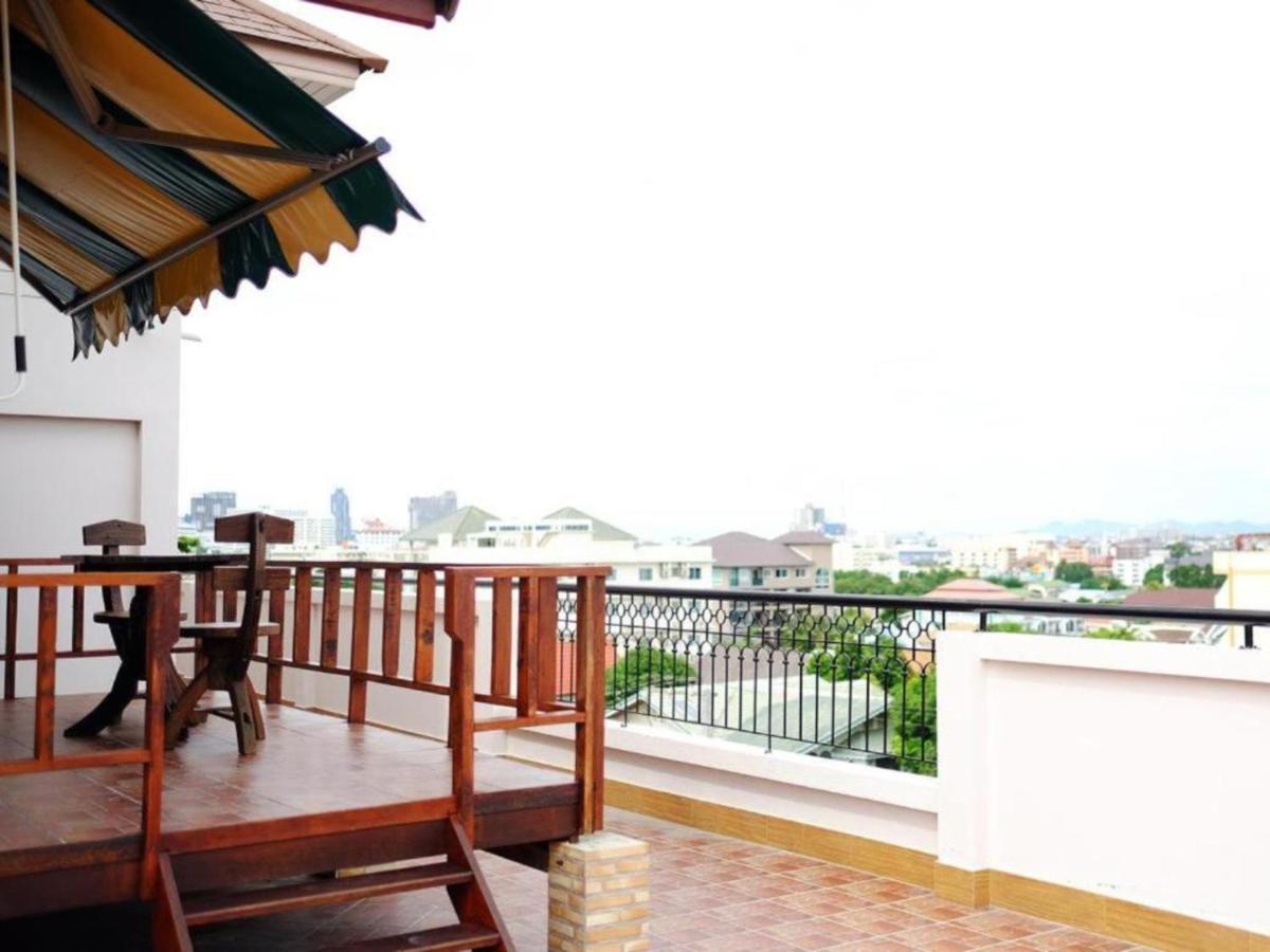 Harmony Inn Pattaya Exterior photo