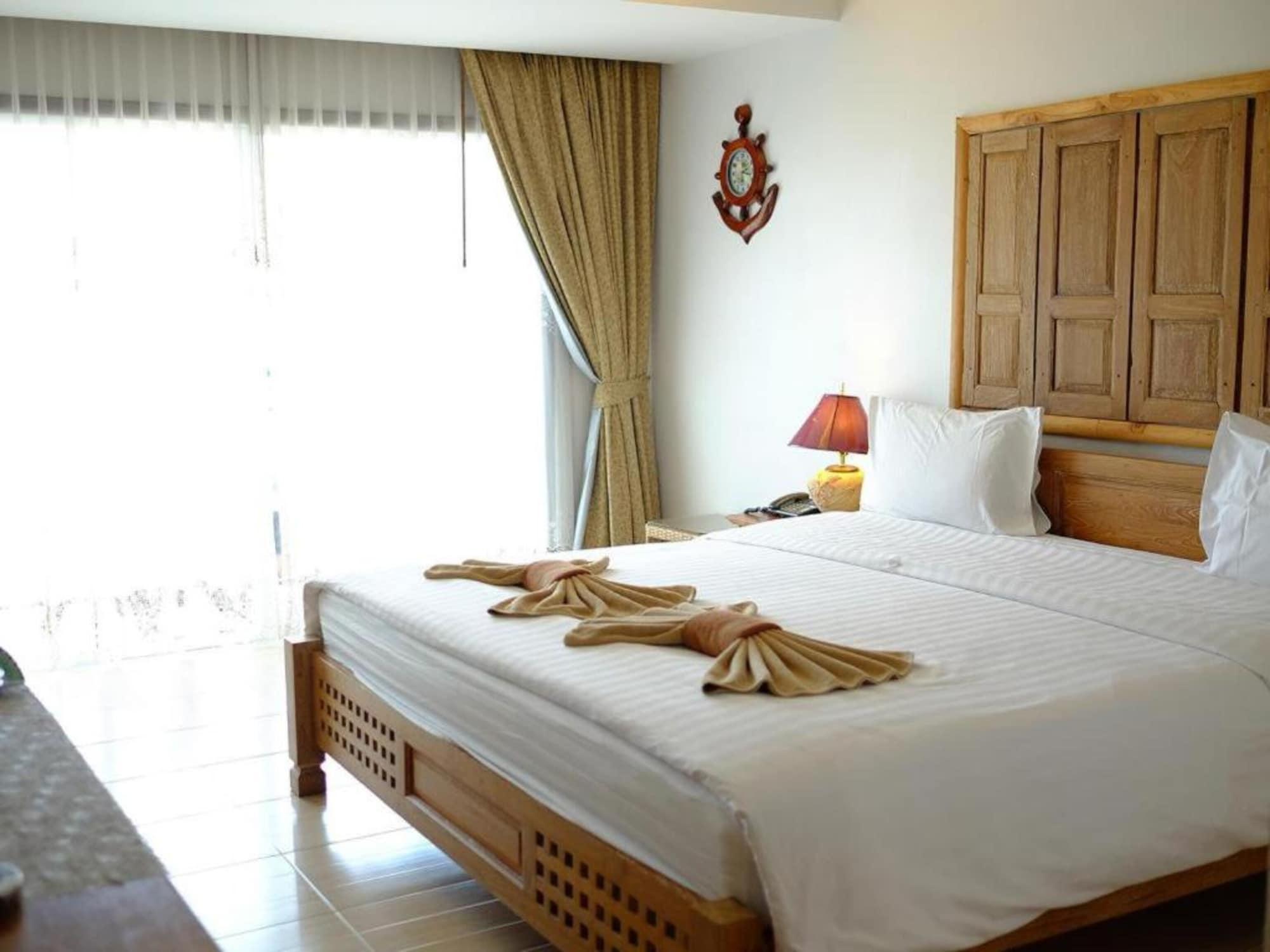 Harmony Inn Pattaya Exterior photo