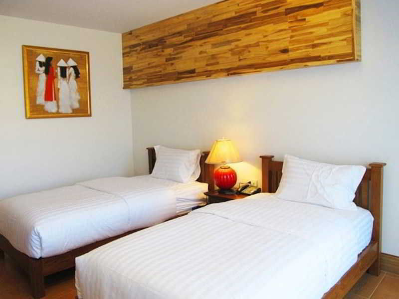 Harmony Inn Pattaya Exterior photo