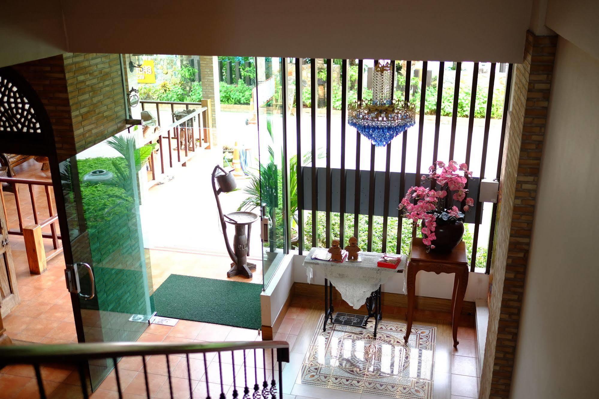 Harmony Inn Pattaya Exterior photo