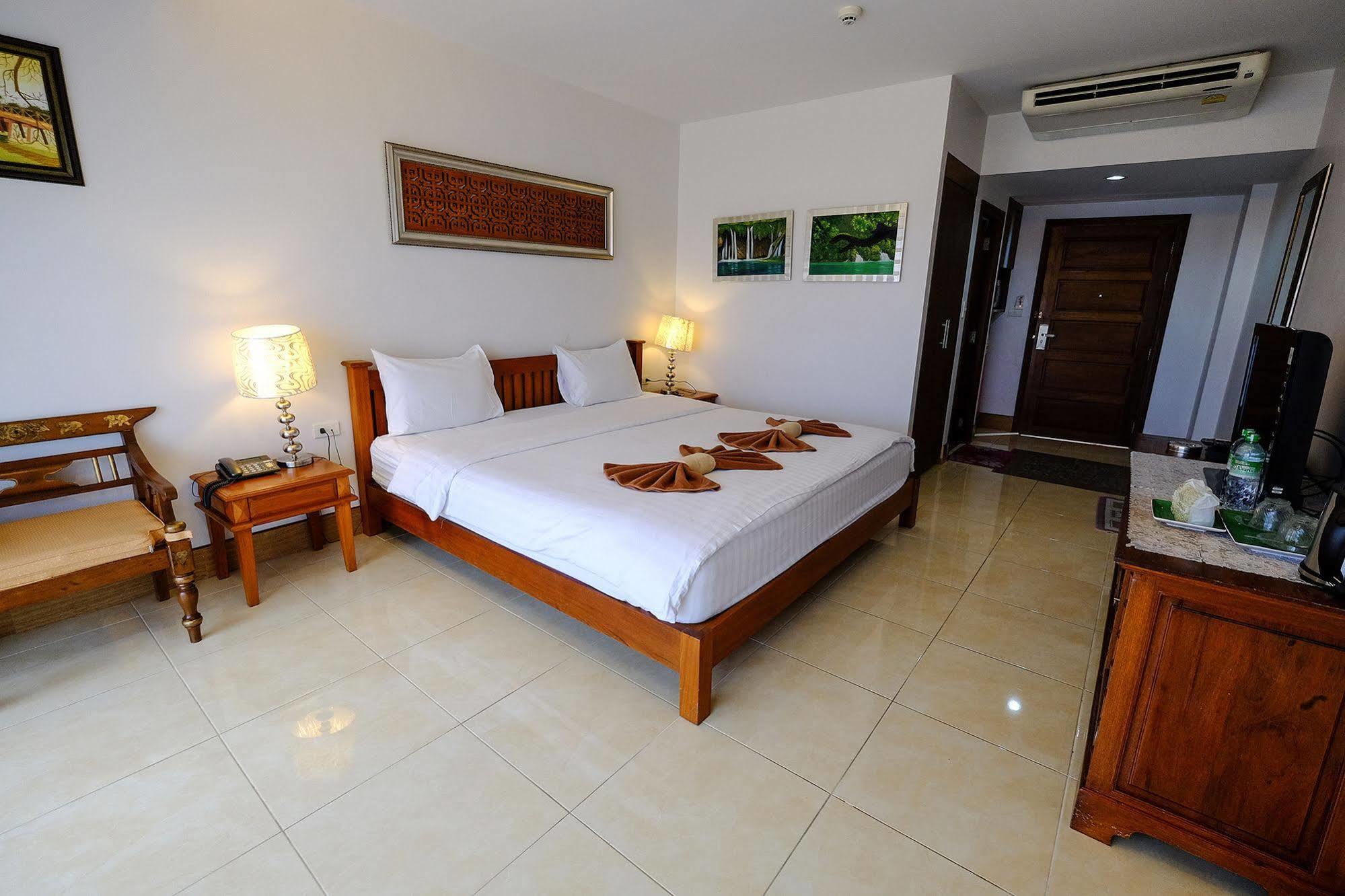 Harmony Inn Pattaya Exterior photo