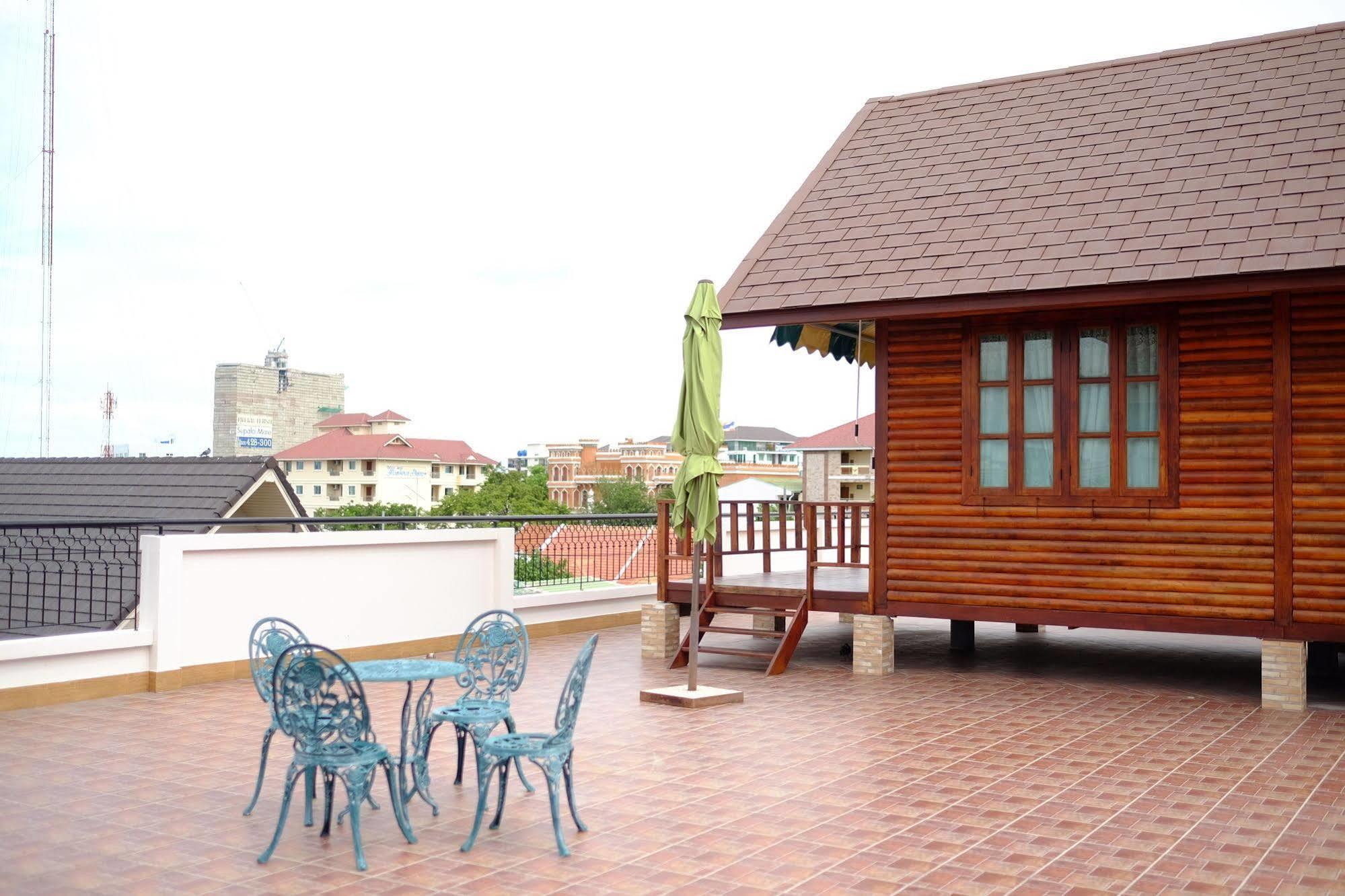 Harmony Inn Pattaya Exterior photo