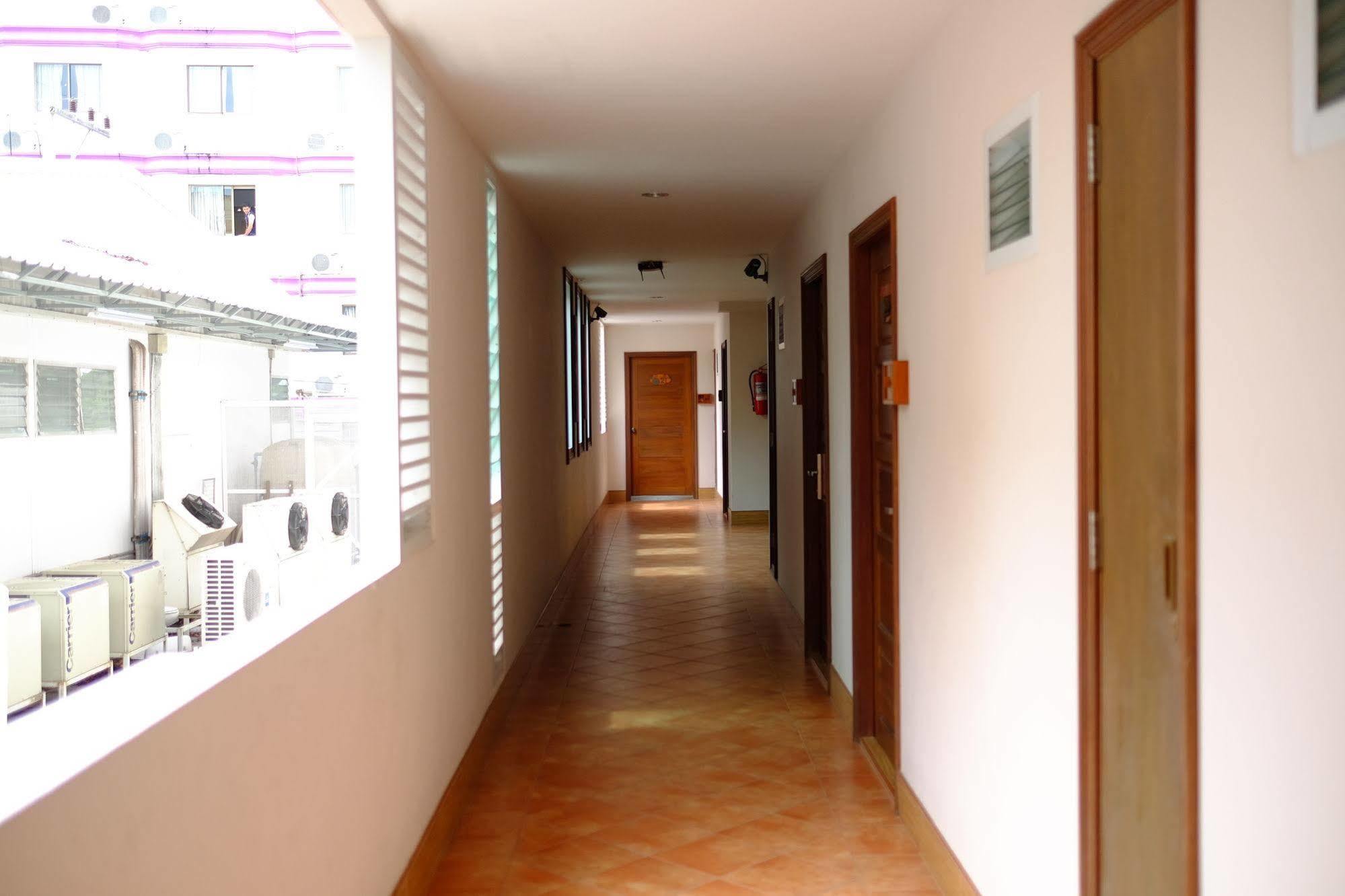 Harmony Inn Pattaya Exterior photo